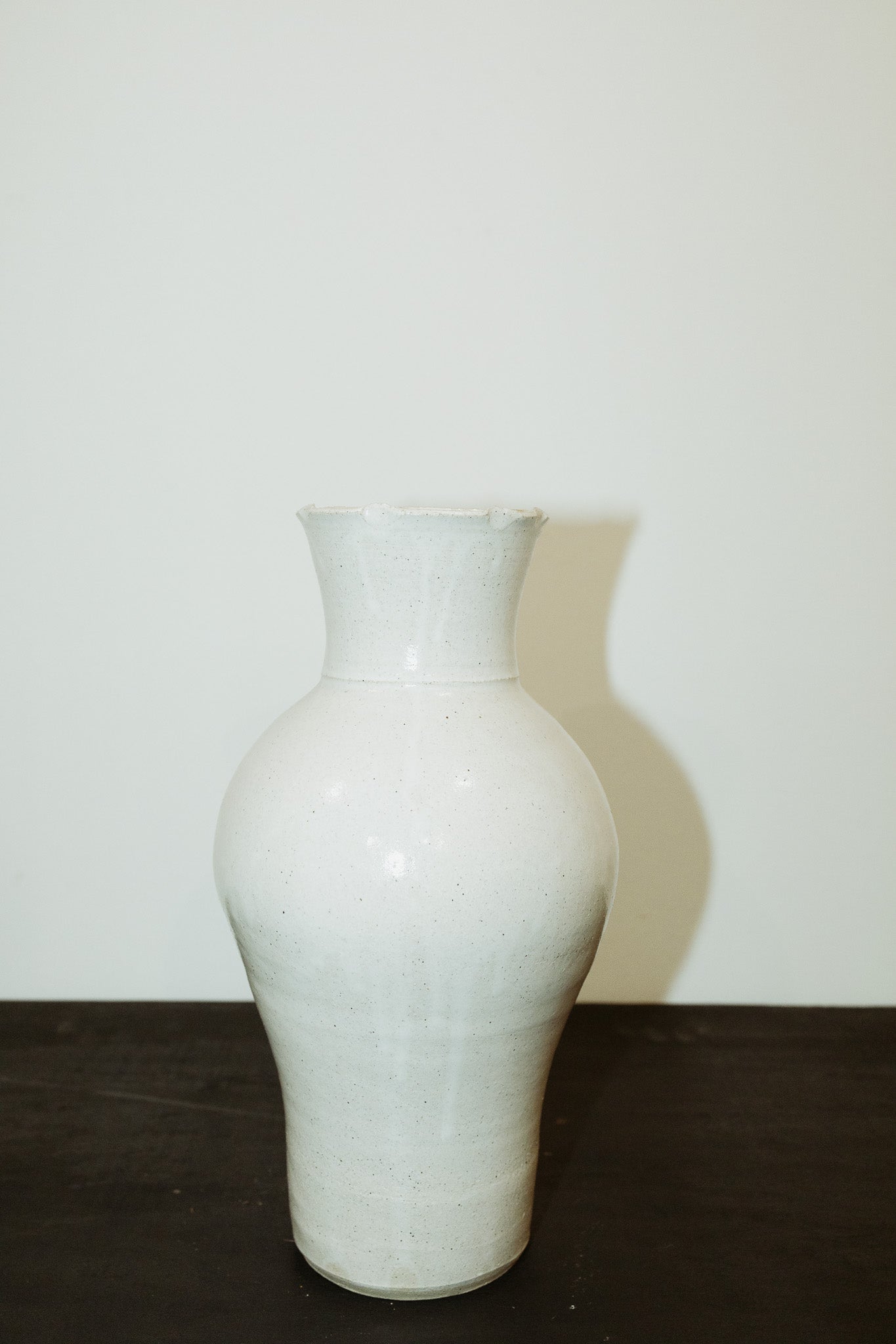 F004.4 GOFFER TEACHER VASE