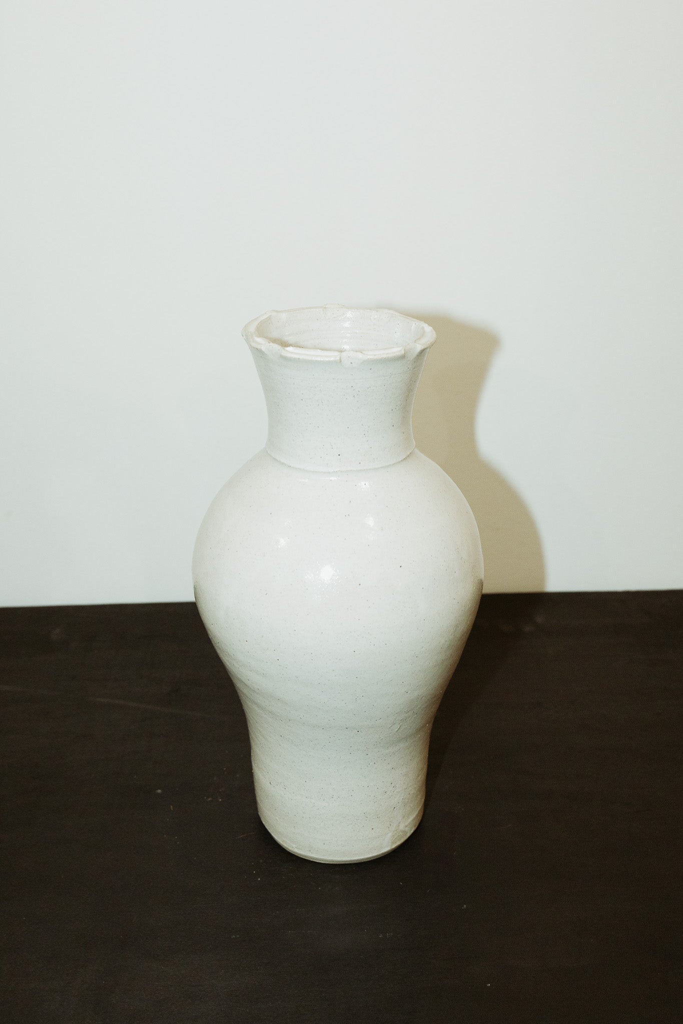 F004.4 GOFFER TEACHER VASE