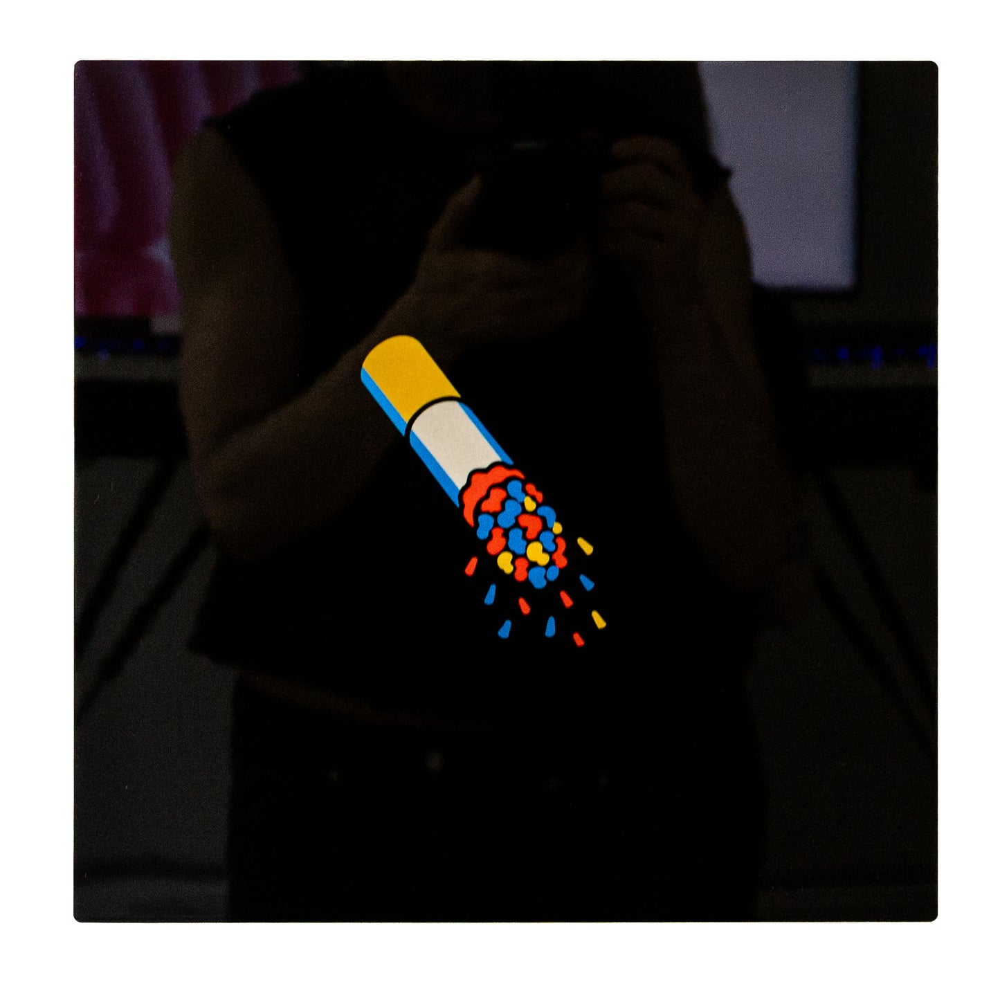F003.4.1 SMOKING (RED)